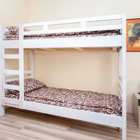 Hostel Akademicheskaya