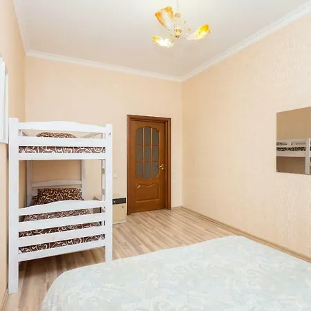 Akademicheskaya *